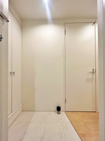 Branche葵(ブランシェアオイ)の玄関
