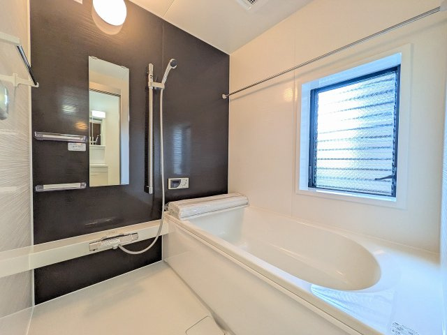 八王子市　北野町　中古戸建ての浴室|～のびのびくつろげるバスルーム　１日の締めくくりに癒やしのバスタイムを～
