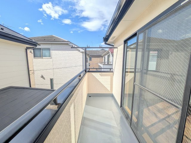 八王子市　北野町　中古戸建てのバルコニー|～南側に2面バルコニーがあります～