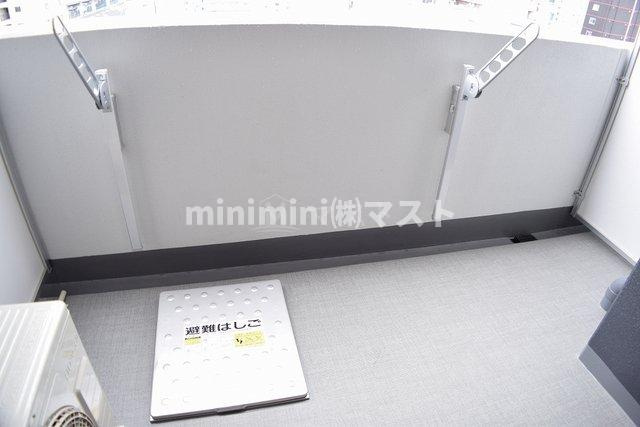 アドバンス難波西アクアのバルコニー