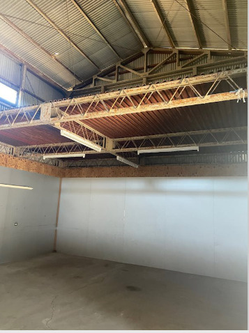 守山市小浜町の倉庫の外観