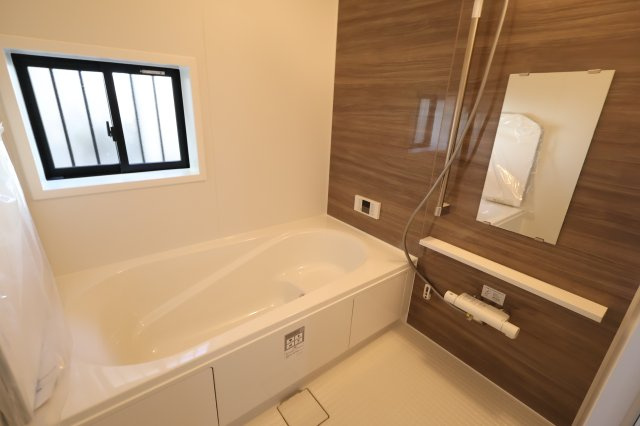 《仲介手数料無料》北区奈良町79-7新築一戸建てハートフルタウンの浴室|撮影日 2025年12月6日 10:00 晴れ