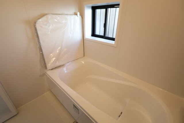 《仲介手数料無料》北区奈良町79-7新築一戸建てハートフルタウンの浴室|撮影日 2025年12月6日 10:00 晴れ