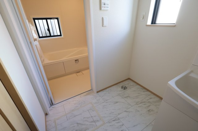 《仲介手数料無料》北区奈良町79-7新築一戸建てハートフルタウンのランドリースペース|撮影日 2025年12月6日 10:00 晴れ