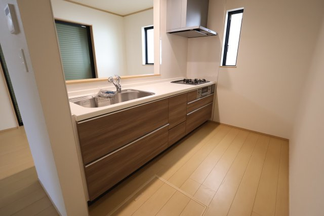 《仲介手数料無料》北区奈良町79-7新築一戸建てハートフルタウンのキッチン|撮影日 2025年12月6日 10:00 晴れ