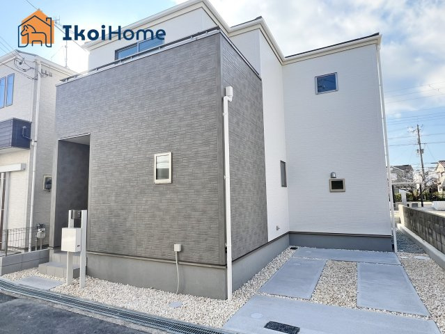 明石市朝霧町3期　全1棟　1号棟のエントランス|【ホームページに現地動画掲載中】●年中無休：当日予約可●閑静な住宅街です！買い物も便利！