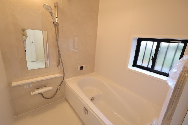 《仲介手数料無料》北区奈良町79-7新築一戸建てハートフルタウンの浴室|撮影日 2025年12月6日 10:10 晴れ