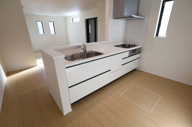 《仲介手数料無料》北区奈良町79-7新築一戸建てハートフルタウンのキッチン|撮影日 2025年12月6日 10:10 晴れ