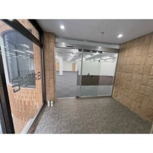 SFPビルのロビー