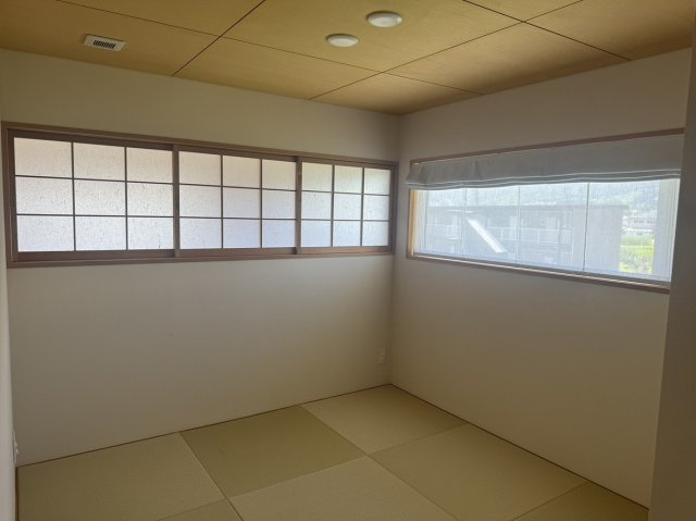 上田市五加　売中古住宅の和室|2F：和室4.5帖