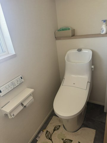 上田市五加　売中古住宅のトイレ