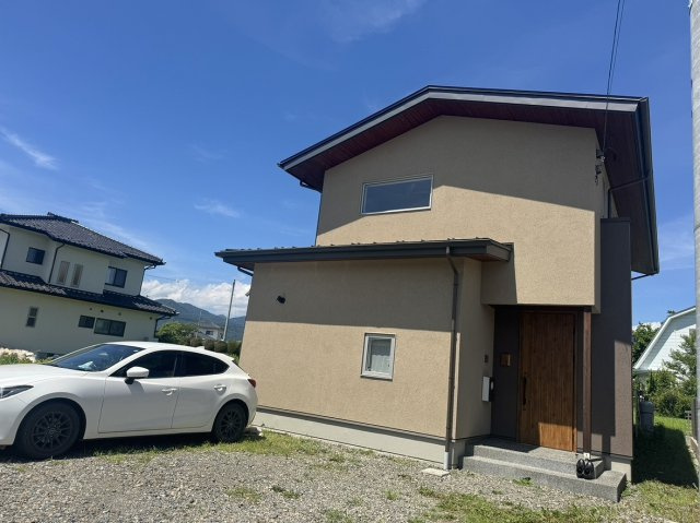 上田市五加　売中古住宅の外観