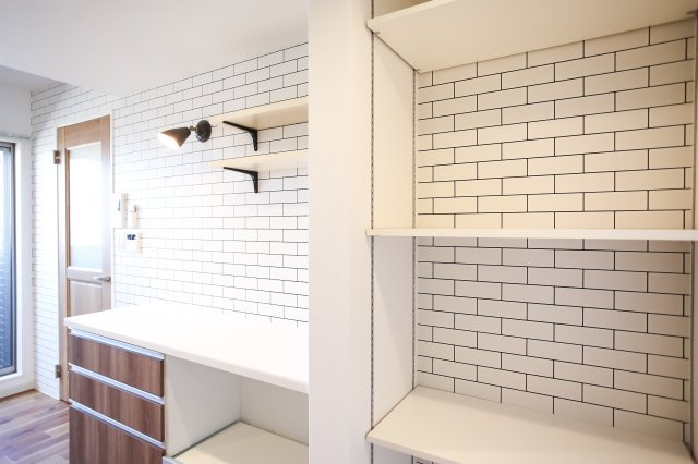 【キッチン】 | シュロス陣原 | 収納が多く便利です！写真は類似です。