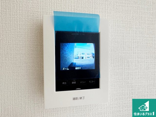 西脇市和布町　第２期　新築一戸建ての防犯設備|カラーモニターインターホン！声だけでなく来訪者の姿や顔がモニターで確認できるので、小さなお子様がいらっしゃるご家庭でも安心できます！