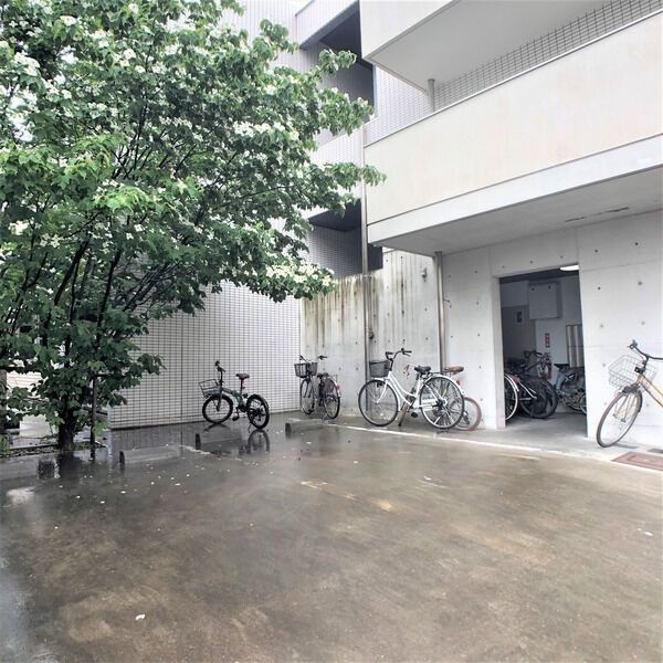 CREA児玉のエントランス