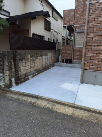 レトアの駐車場