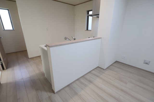 【キッチン】 | 《仲介手数料無料》南区関１丁目8-14(C号棟)新築一戸建てハートフルタウン | 撮影日 2025年11月15日 14:10 晴れ