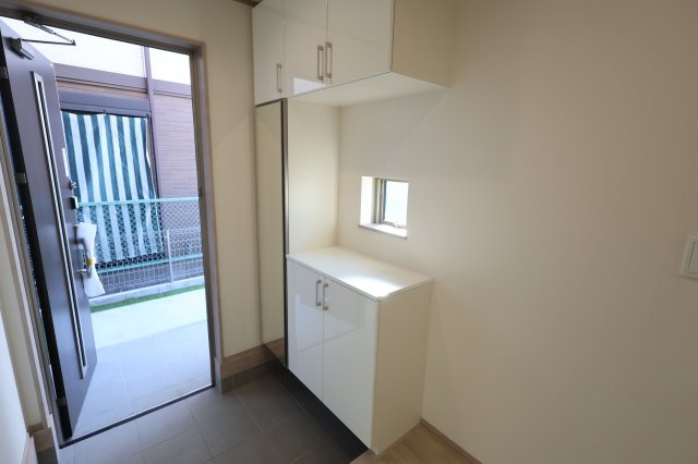 【玄関】 | 《仲介手数料無料》南区関１丁目8-14(C号棟)新築一戸建てハートフルタウン | 撮影日 2025年11月15日 14:10 晴れ