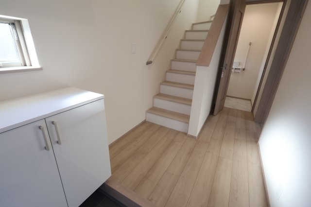 【玄関】 | 《仲介手数料無料》南区関１丁目8-14(C号棟)新築一戸建てハートフルタウン | 撮影日 2025年11月15日 14:10 晴れ