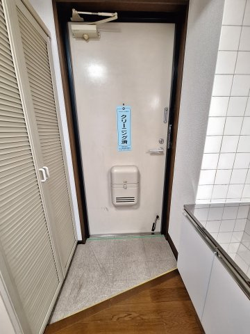 ドミールＹ・Ｍの玄関