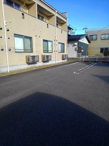 エコ　グランツの駐車場