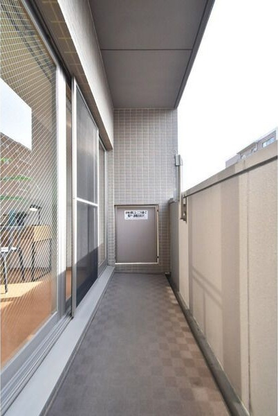 Gramercy Shirakawa Koenのバルコニー