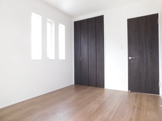 清須市春日上高畑の新築一戸建の洋室|◇洋室◇　　南面で明るい洋室６．０帖　全居室収納完備♪　