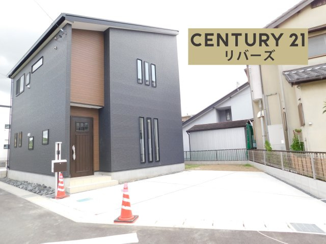 清須市春日上高畑の新築一戸建の前面道路含む現地写真|◇最終１棟◇　　新価格！！いつでもご案内出来ます♪（お問合せ当日、平日、水曜、夜間でもＯＫ）　敷地４０坪超！　駐車並列２台ＯＫ！　タタミコーナー付きＬＤＫ２１帖♪　大容量ＷＩＣ完備！