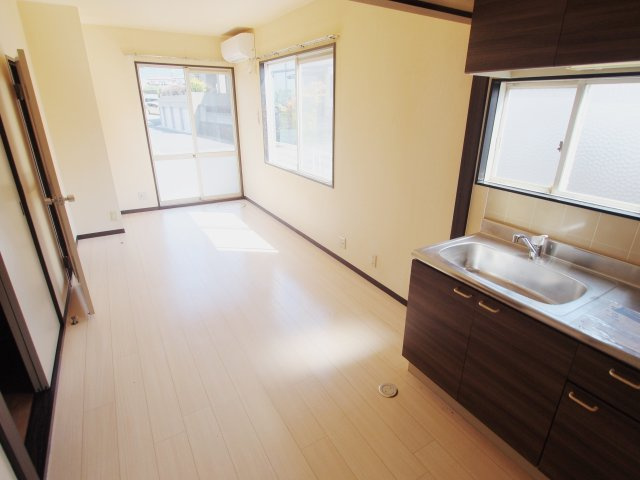 ミニオンハイツ　Cの居間・リビング