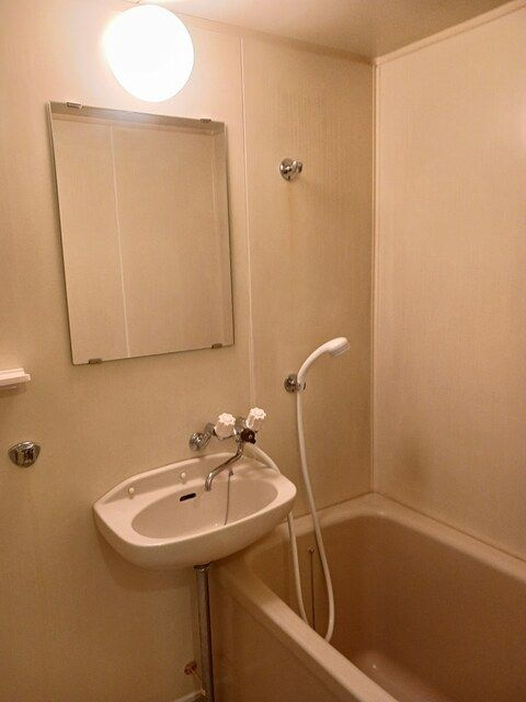 コーポ番水の浴室