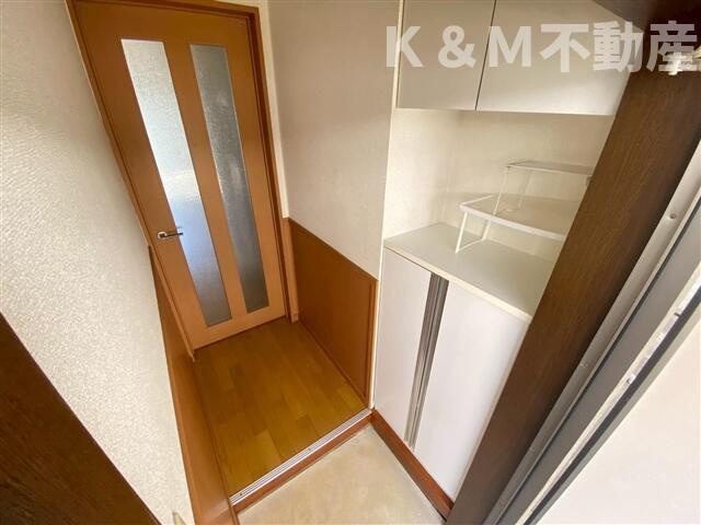 メゾンオーキスＢ棟の玄関|別部屋写真（イメージ） 