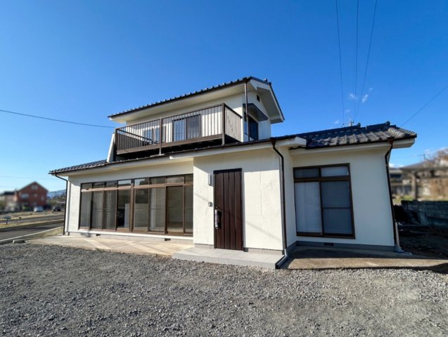 東御市海善寺　売中古住宅の外観