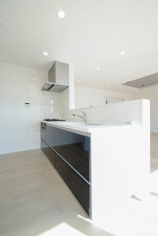 東御市海善寺　売中古住宅のキッチン