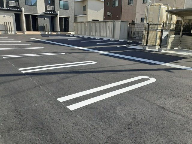 琴福の駐車場