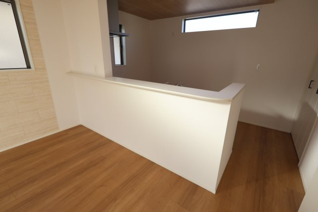 《仲介手数料無料》浦和区瀬ヶ崎１丁目33-18(全1戸)新築一戸建てグラファーレのキッチン|撮影日 2025年11月17日 14:30 晴れ