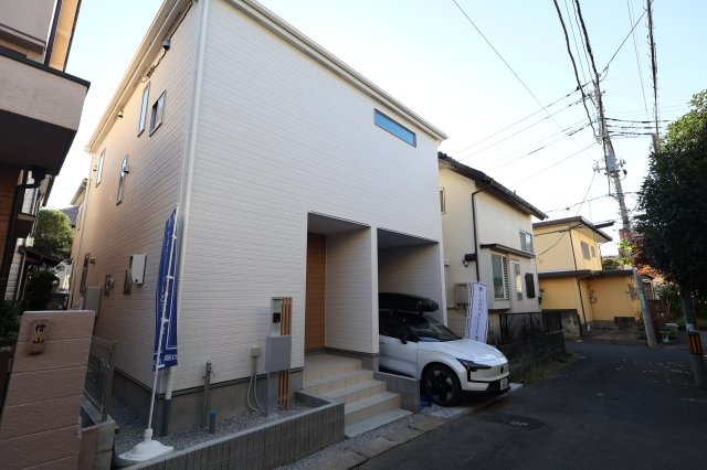 《仲介手数料無料》浦和区瀬ヶ崎１丁目33-18(全1戸)新築一戸建てグラファーレの外観|撮影日 2025年11月17日 14:30 晴れ