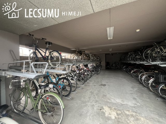 リベール姫路城北の駐輪場