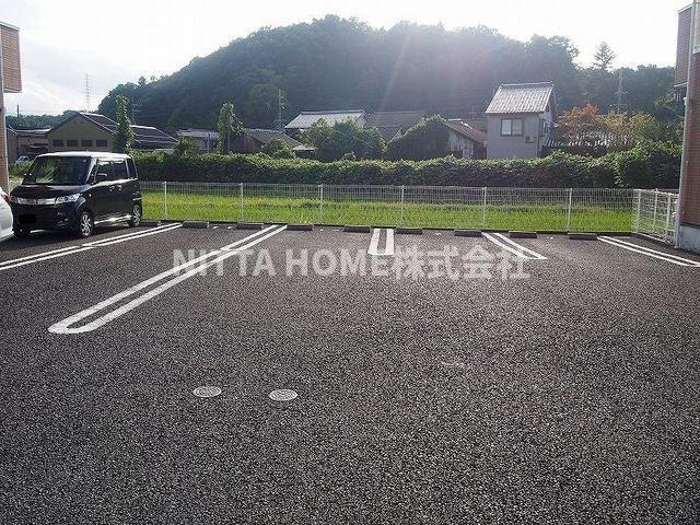 ラーピハイツⅠの駐車場|2台分駐車可能です！！