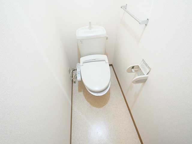 エスポワール　Ｂ棟（南紀寺町）のトイレ|コンパクトで使いやすいトイレです