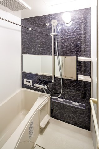 サヴォイレトワールセレステ　4階の浴室|別号室のものになります。現状優先。