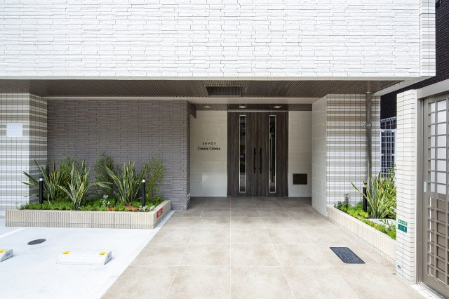 サヴォイレトワールセレステ　4階のエントランス