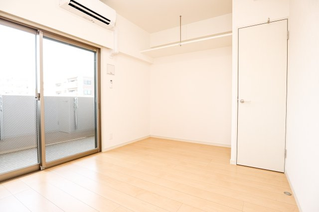 サヴォイレトワールセレステ　4階の居間・リビング|別号室のものになります。現状優先。