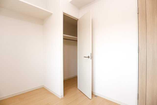 サヴォイレトワールセレステ　4階の収納|別号室のものになります。現状優先。