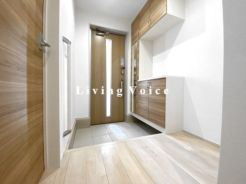 【玄関】 | 【仲介手数料０円】伊勢原市高森台3丁目第1期　新築一戸建て　全2棟 | 伊勢原市高森台3丁目第1期　新築一戸建て　全2棟