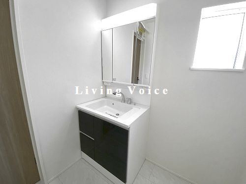 【独立洗面台】 | 【仲介手数料０円】伊勢原市高森台3丁目第1期　新築一戸建て　全2棟 | 伊勢原市高森台3丁目第1期　新築一戸建て　全2棟