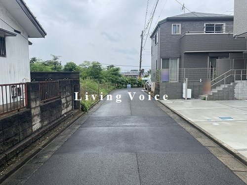 【前面道路含む現地写真】 | 【仲介手数料０円】伊勢原市高森台3丁目第1期　新築一戸建て　全2棟 | 伊勢原市高森台3丁目第1期　新築一戸建て　全2棟