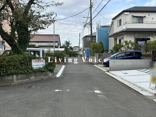 【前面道路含む現地写真】 | 【仲介手数料０円】伊勢原市高森台3丁目第1期　新築一戸建て　全2棟 | 伊勢原市高森台3丁目第1期　新築一戸建て　全2棟