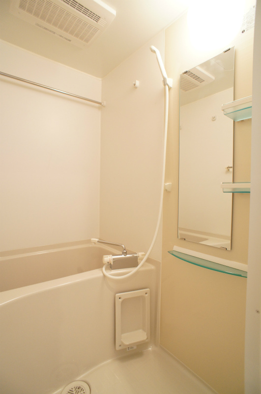 リブリ・コリーヌ日野南の浴室