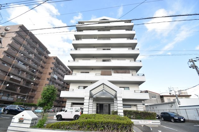 ダイナコート吉塚の外観