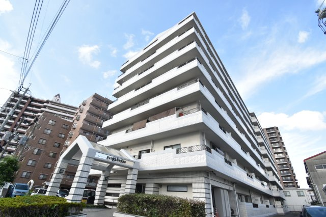 ダイナコート吉塚のエントランス